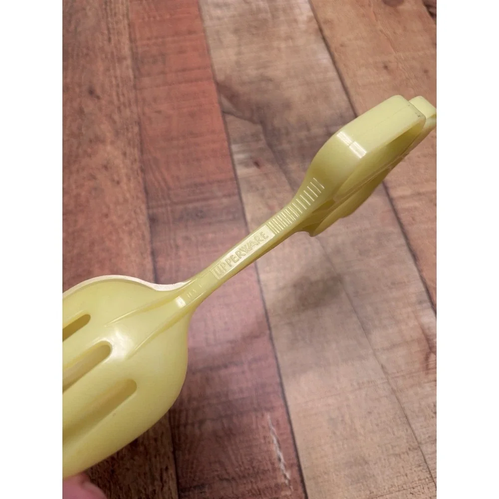 1954 Tupperware PASTELSalad Tongs- separate & toss 113-1+114-2 HTF ORIGINAL VTG